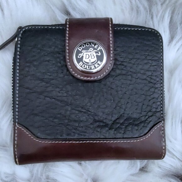 Dooney & Bourke Handbags - Dooney & Bourke leather zippy wallet w/COA EUC
